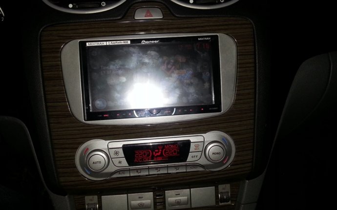 2DIN Голова Pioneer AVH-X4500DVD на Форд Фокус 2 — бортжурнал Ford