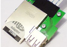 Слот для карт памяти и разъём для USB-флэшек